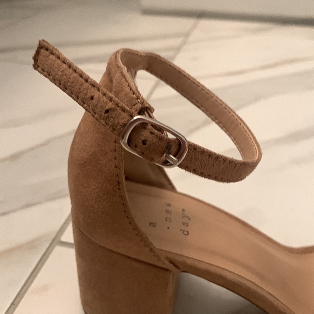 nude heel - Picture 3 of 3